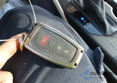 2022 Toyota Highlander Le z USA, uszkodzony, nr VIN 5TDBZRBH3NS200123